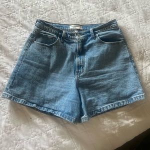 Abercrombie & Fitch High Rise Jean Dad Shorts Size 12